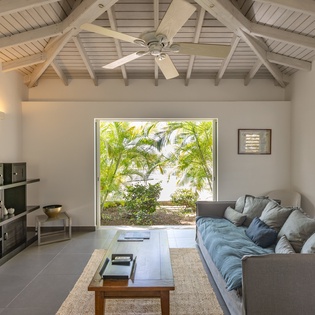 living-room-no-limit-track6