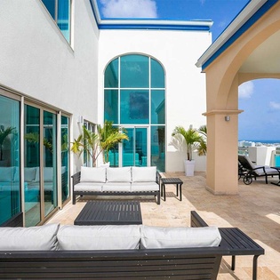 Veranda at PIE COV, Beachfront/Cupecoy, St. Martin