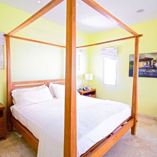 Bedroom at PIE BAH, Beachfront/Cupecoy, St. Martin