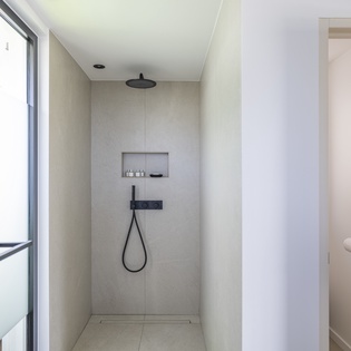 Guest Bathroom 1-Amalur-Track 2