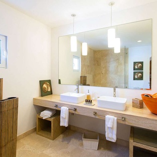 Bathroom at PIE FAR, Beachfront/Cupecoy, St. Martin