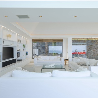 living-room-loukoko-track3