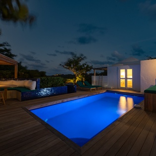 exterior-nightly-3-casa-dolce-track2