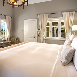 bedroom5-chateau-des-palmiers-track5