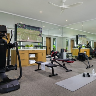 gym-footprints-track1