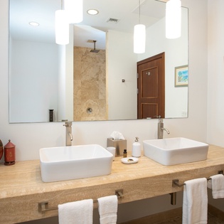 bathroom-1-etoile-de-mer-track1