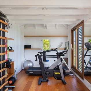 St-Barts-Villa-SYMgym01