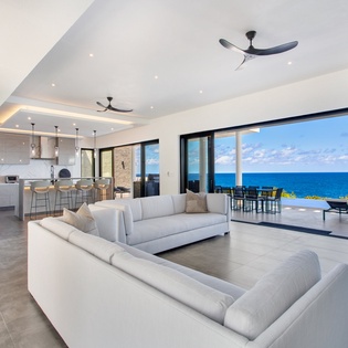 living-room-reve-noir-track1