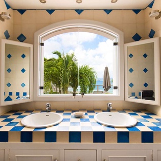 Bathroom at WV PAS, Lurin, St. Barthelemy