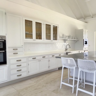 kitchen-le-bleu-track1