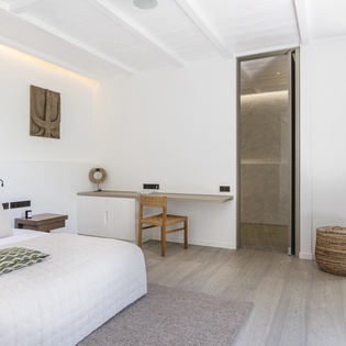 guest-bedroom1-roxane-track3