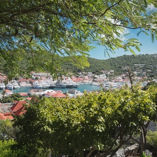 bungalow-terrace-gustavia-view-track1