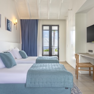guest-bedroom4-roxane-track2
