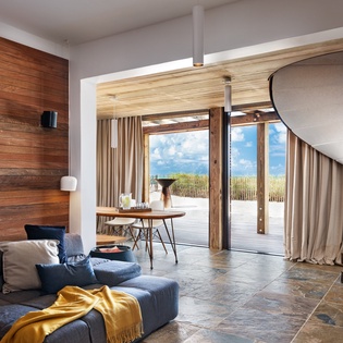 bedroom-7-silver-sands-track3