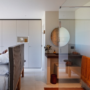 studio-bedroom-2-senna-track3