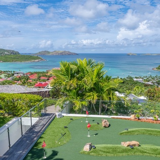 mini-golf-wings-track1