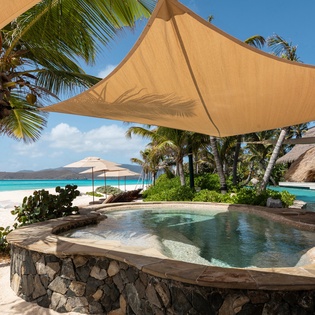 main-beach-hot-tub-track6