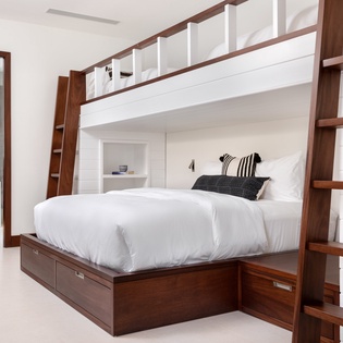 bedroom-4-vision-beach-track1