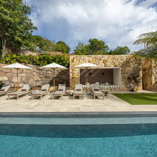 exterior-1-maud-track7