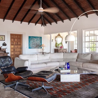 13-LesZephyrs-LivingRoom
