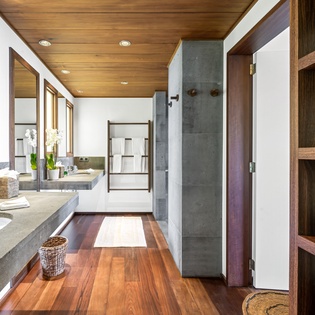 primary-bathroom-girasol-track1