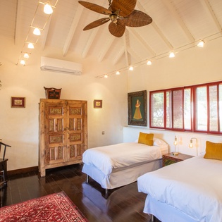 bedroom-6-pamplemousse-track3