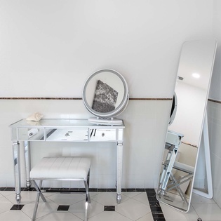 23-Marina360-Bathroom1