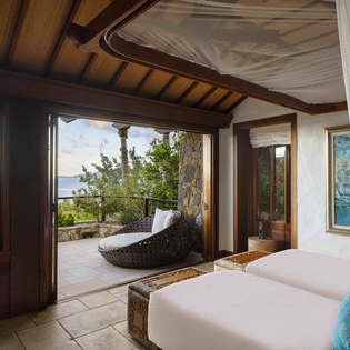 livingroom-8-great-house-track10