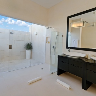 bedroom-6-the-beach-house-track3