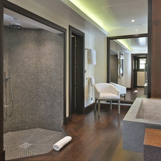 bedroom-3-silver-rainbow-track3