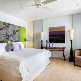 Bedroom at PIE FAR, Beachfront/Cupecoy, St. Martin