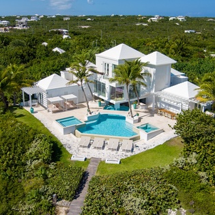 outdoor-view-pearl-west-at-the-pearls-track4