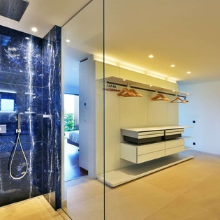 Bathroom at WV VUM, Marigot, St. Barthelemy
