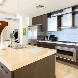 Kitchen at PIE FAR, Beachfront/Cupecoy, St. Martin