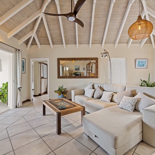 living-room-villon-track1