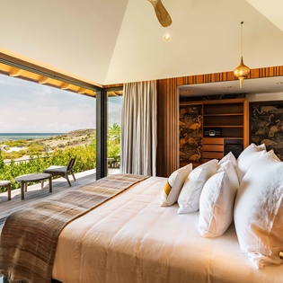 guest-bedroom-1-larimar-new-villa-track2