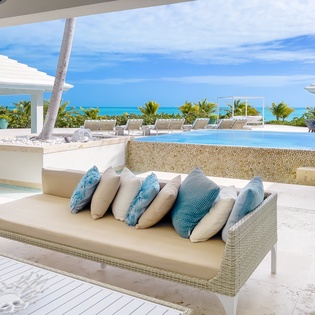 terrace-lidija-house-at-the-pearls-track1