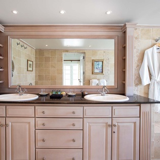 38-BeauRivage-Bathroom1