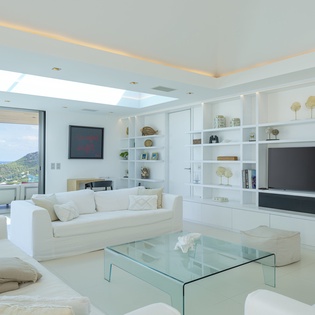 living-room-loukoko-track2