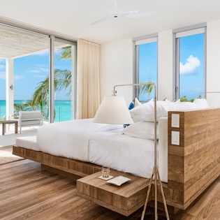 bedroom-1-emerald-pavilion-track1