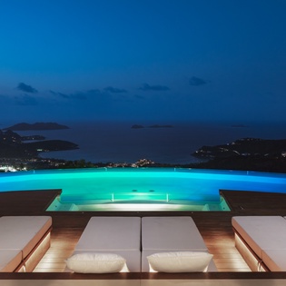 bungalow-exterior-nightly-3-hvhh-track3