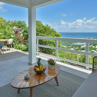 guest-house-exterior1-vogue-track4