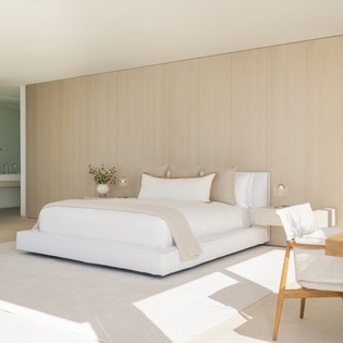 primary-bedroom-beach-the-reserve-villa-1-track3