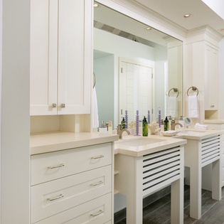 bedroom-4-twin-palms-track2