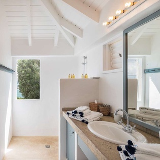 Bathroom at WV MBA, Pointe Milou, St. Barthelemy
