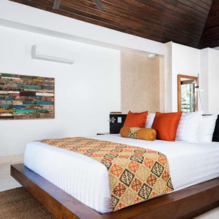 Bedroom at PL SUG, Grace Bay Turtle Cove, Turks & Caicos