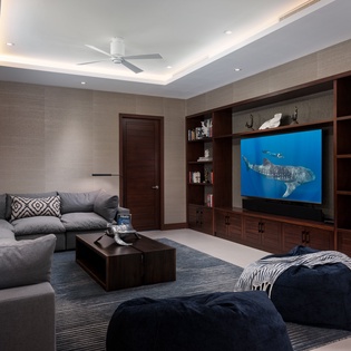 tv-room-vision-beach-track1