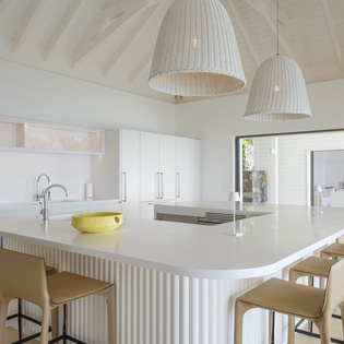 kitchen-the-view-track1