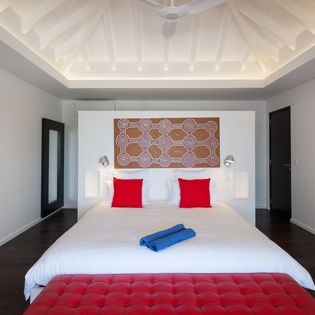 guest-bedroom1-cairn-track1