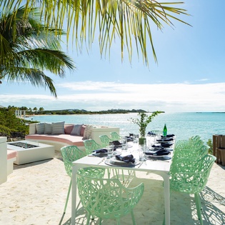 exterior-villa-bristol-breeze-track7